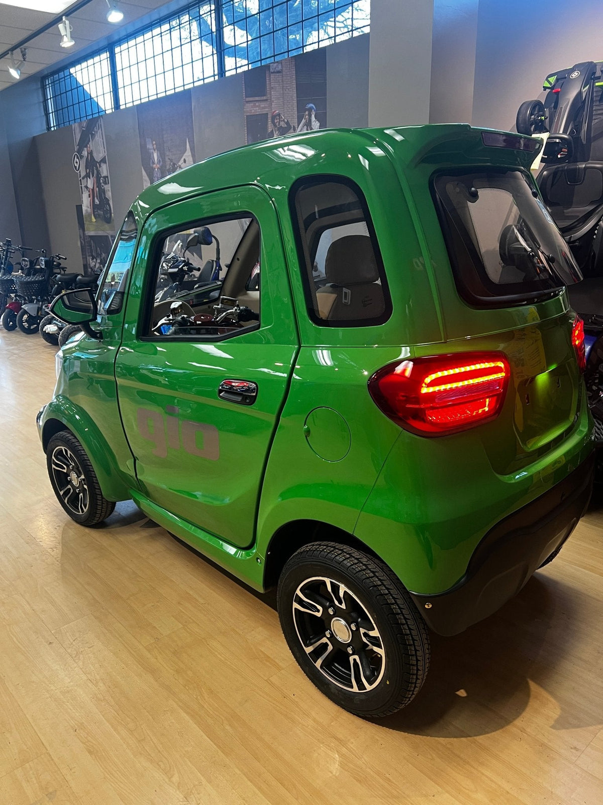 GIO Golf PR Long Range Fully Enclosed Mobility Scooter
